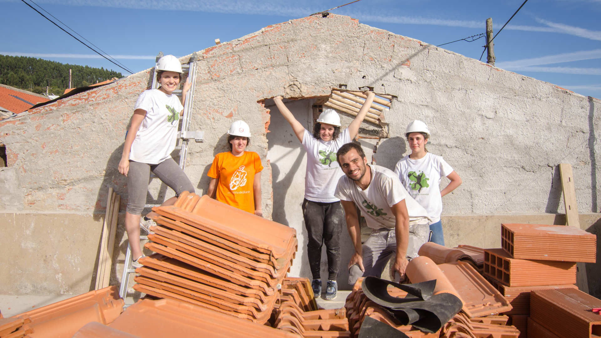 Help those in need on a volunteer DIY and construction volunteering in