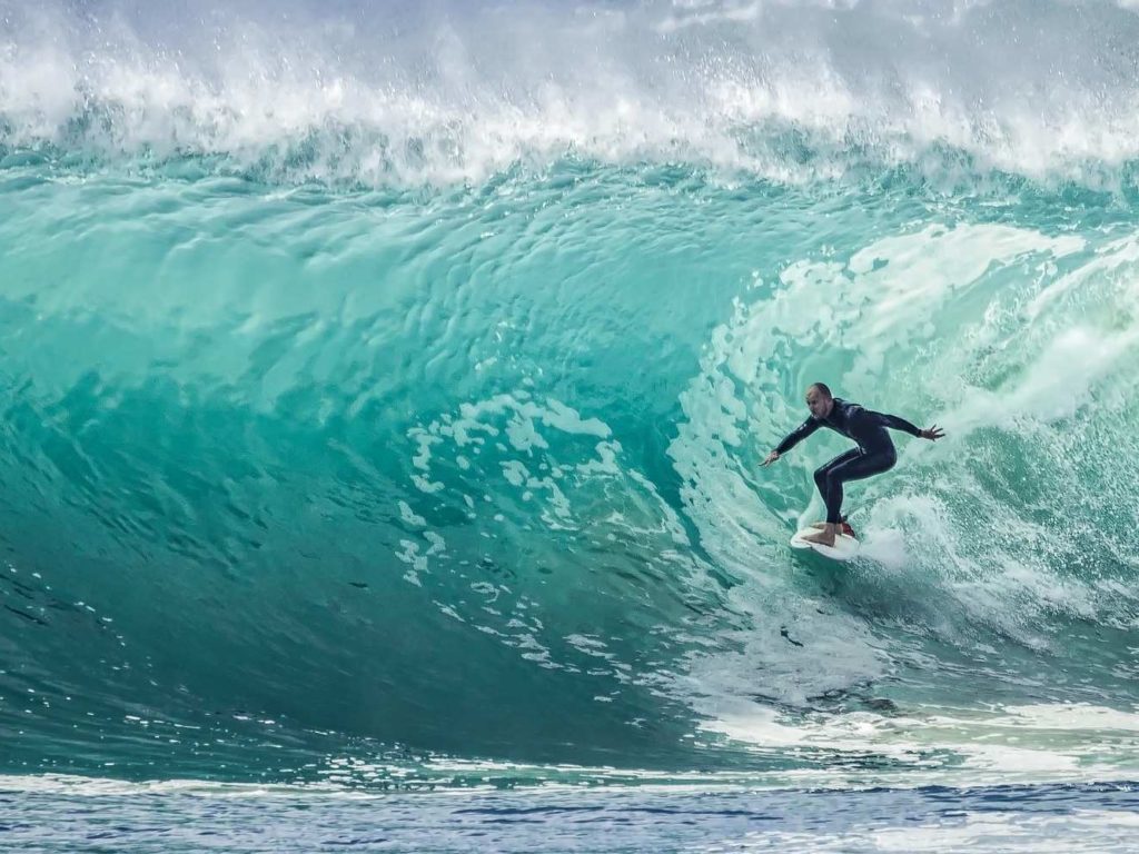 17 of the Best Places to Learn to Surf