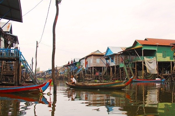 Tonle Sap Houses