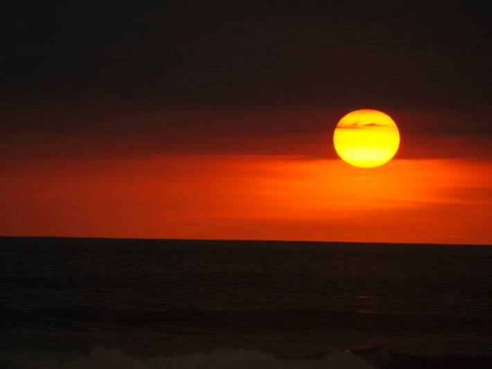One of the best Costa Rica highlights is the setting sun