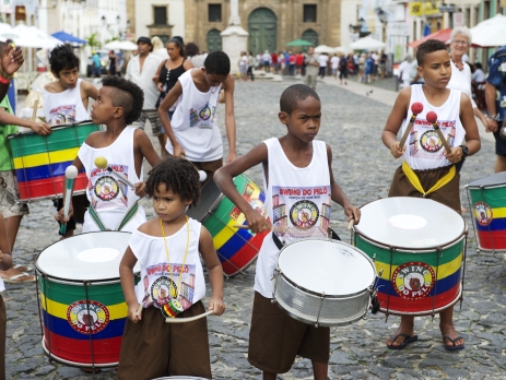 Ecuador children playing drums in the street