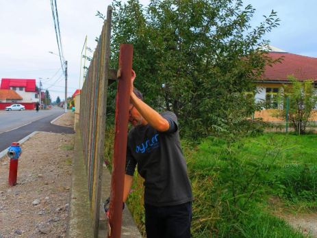 Time for a change - the Romanian family home gets a new fence