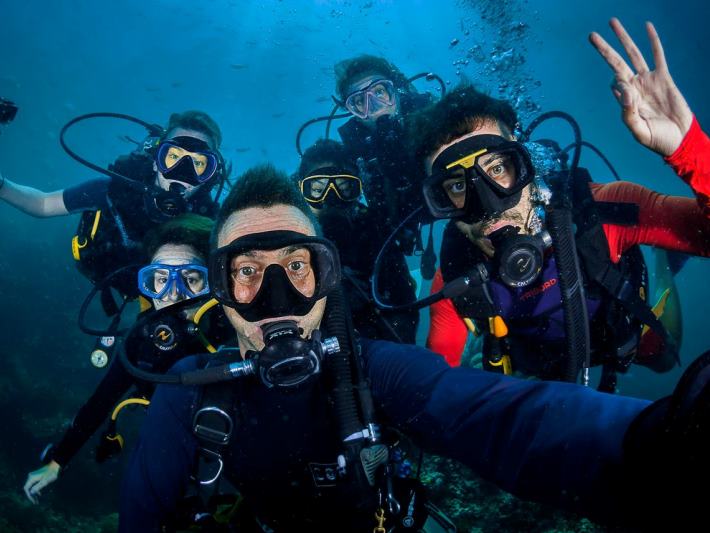 Volunteers get under the sea to help with marine conservation in Thailand