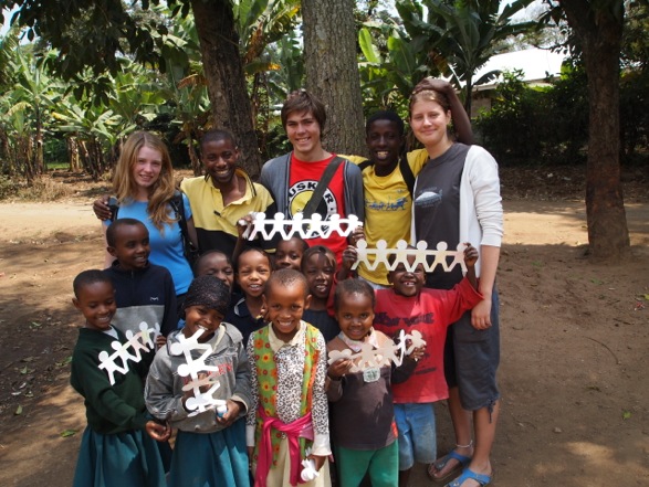 Oyster volunteers in Tanzania