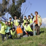 Volunteers in a group shot volunteering in conservation projects in Victoria Australia 