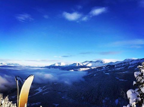 View skiing in Whistler Blackcomb