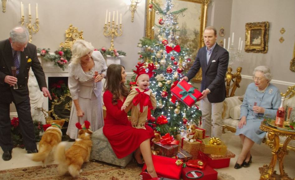 prince-george-first-christmas-001